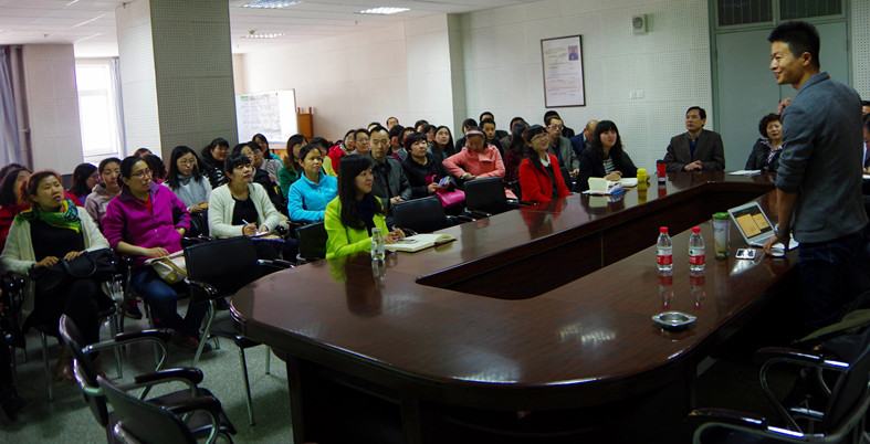            外语公司举办四级强化教学方法研讨交流会 