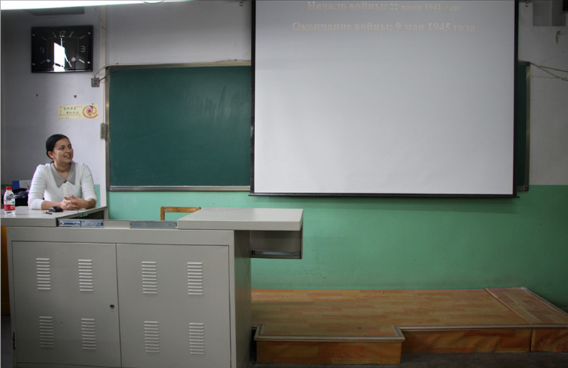            k8凯发举办“俄罗斯国情文化——‘胜利日’主题系列活动” 