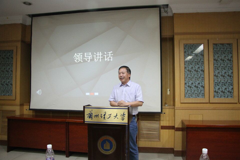            k8凯发旗舰厅第六届口语大赛决赛圆满落幕 