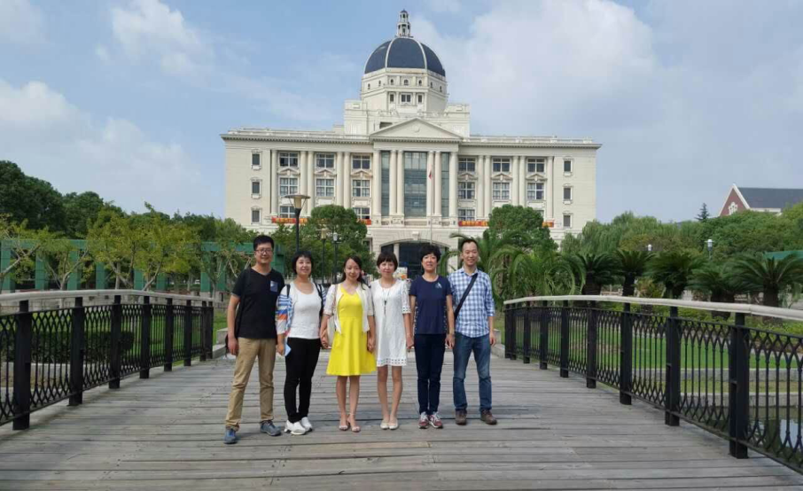            k8凯发六名教师赴上海外国语大学研修 