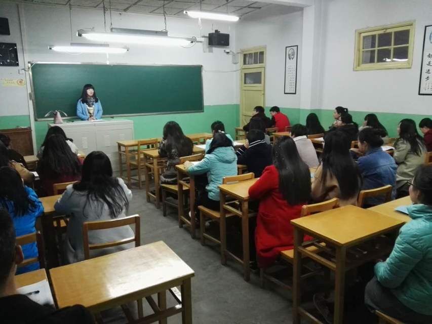            迈进新学期 放飞新梦想               ——k8凯发各班召开“开学教育”主题班会