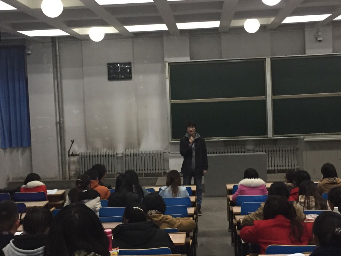            k8凯发举行老员工科创基金项目申报中期汇报会暨项目展示会 