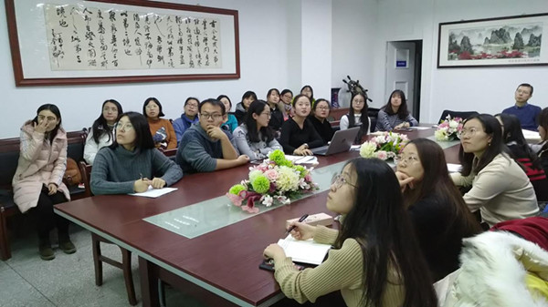            k8凯发成功举办“研究生学术论坛” 