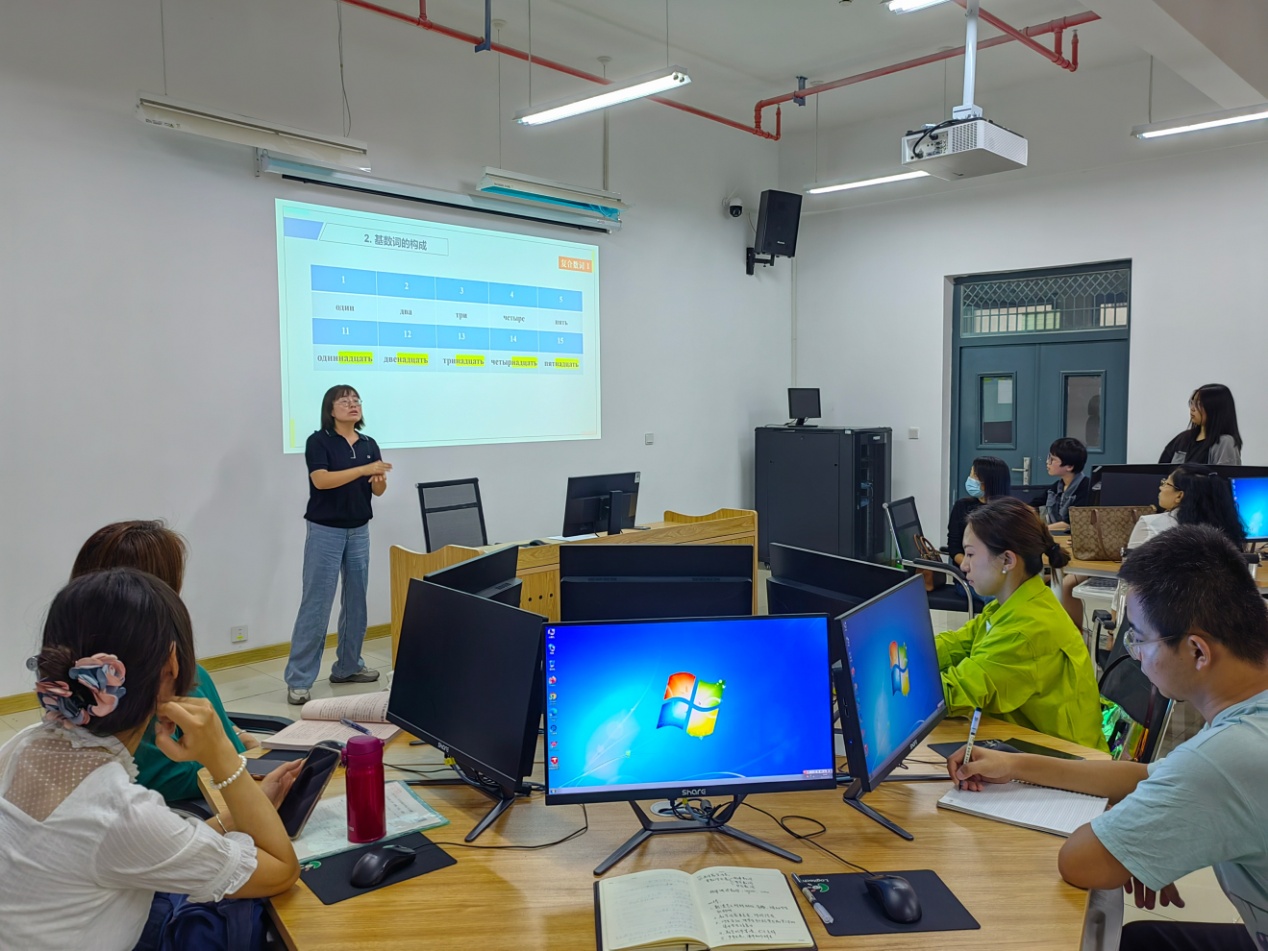 k8凯发举办优秀教师示范课系列活动