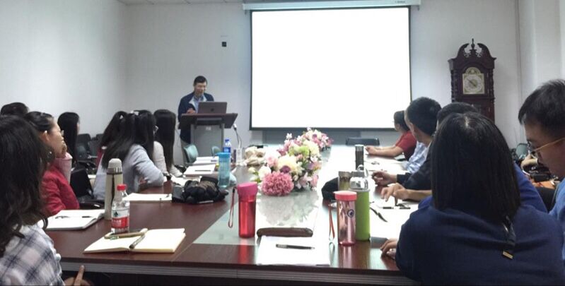            外语公司举办经理论坛 