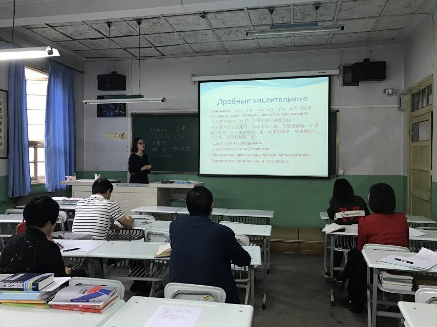            k8凯发开展“人人过好教学关”观摩活动 