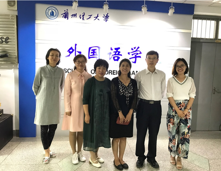            北京第二k8凯发英语教育公司崔丽莉书记一行来公司访问交流 