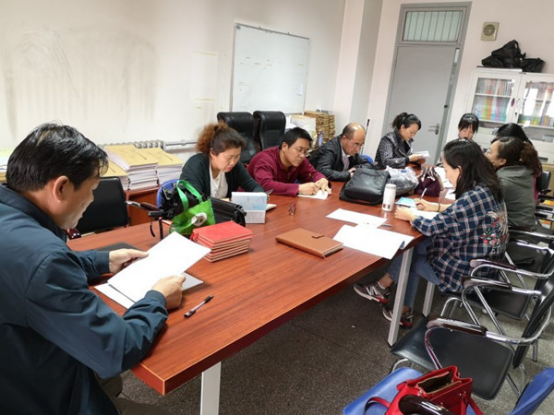 k8凯发教师及员工党支部深入开展向“时代楷模”——古浪县八步沙林场“六老汉”三代人治沙造林先进群体学习活动