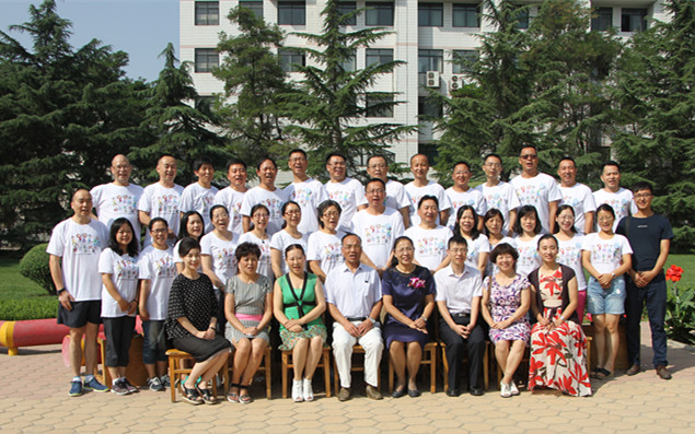            毕业20年重聚忆青春 感念母校恩畅叙师生情               ————k8凯发科技英语93级员工毕业二十年荣归母校