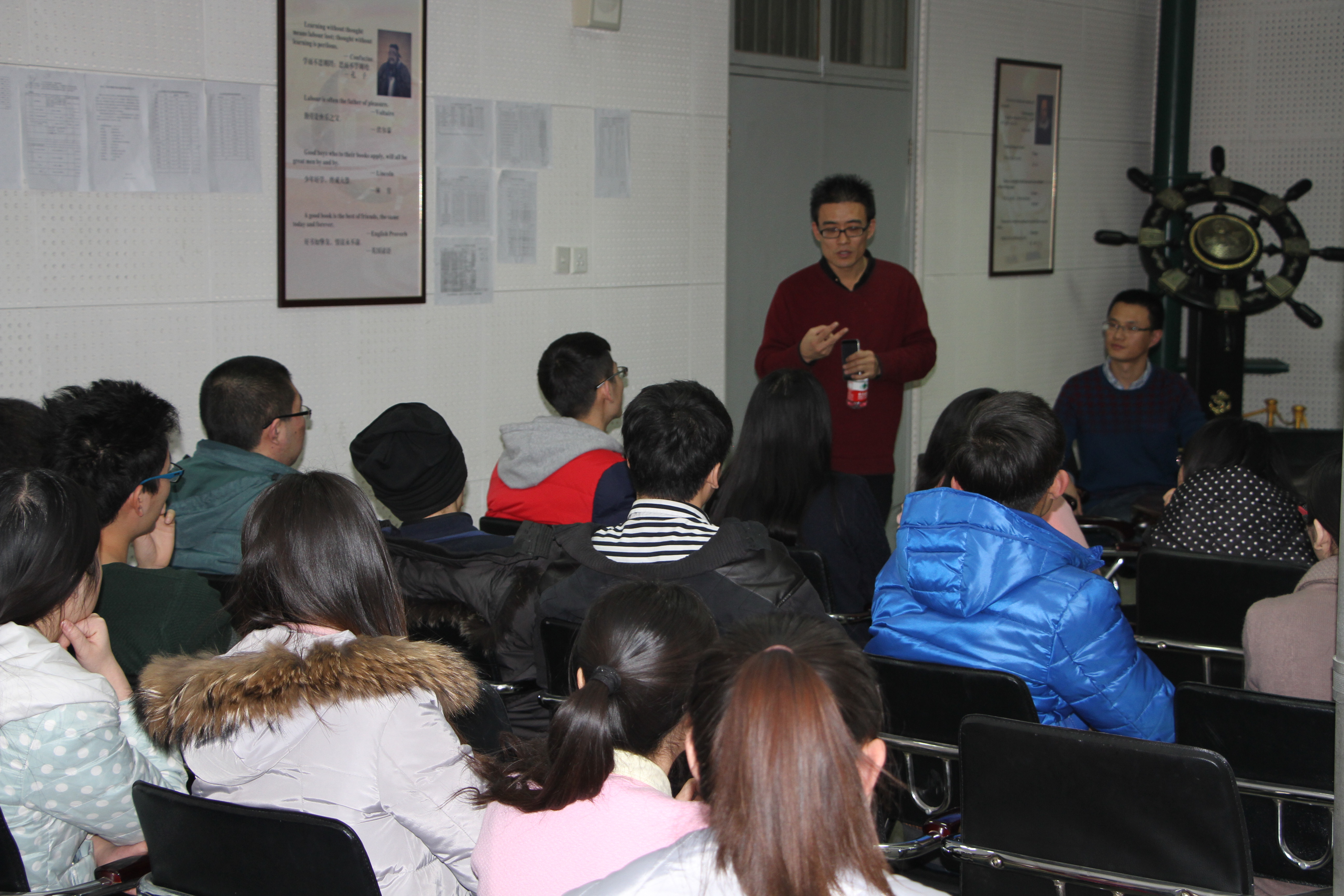            k8凯发举办个人成长发展讲座与实习就业宣讲活动 